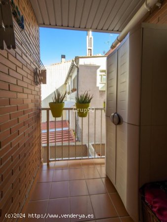 EXCELENTE PISO AMUEBLADO DE 3 HABITACIONES CON PARQUING.