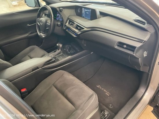 Lexus UX 2.0 250h Business - Santiago de Compostela