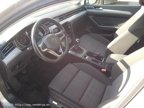 VOLKSWAGEN Passat en venta en Pamplona/IruÃ±a (Navarra) - Pamplona/IruÃ±a