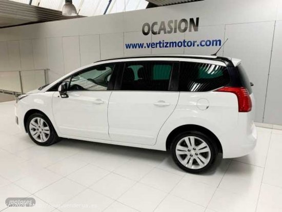 Peugeot 5008 1.6 BlueHDi Style 7 pl. 120cv de 2015 con 120.000 Km por 13.900 EUR. en Guipuzcoa