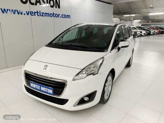 Peugeot 5008 1.6 BlueHDi Style 7 pl. 120cv de 2015 con 120.000 Km por 13.900 EUR. en Guipuzcoa