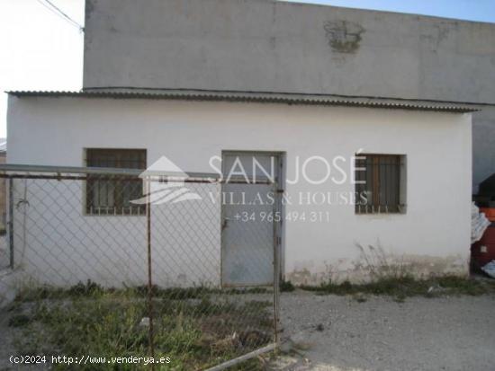 VENTA  DE NAVE INDUSTRIAL EN ASPE ZONA CAMPO DE FUTBOL - ALICANTE