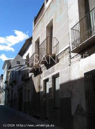 VENTA DE CASA PARA REFORMAR TOTALMENTE O DERRIBAR  EN EL CENTRO DE ASPE - ALICANTE