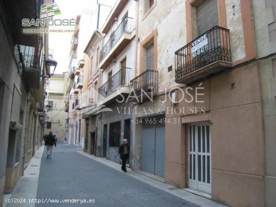 SE VENDE CASA PARA REFORMAR EN EL CENTRO DE ASPE - ALICANTE