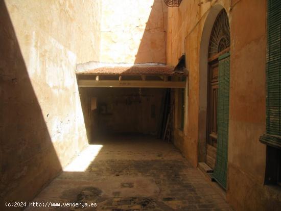 IMPRESIONANTE CASA ANTIGUA CON 5.000 METROS DE TERRENO - ALICANTE