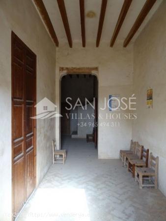 INMOBILIARIA SAN JOSE VENDE CASA DE CAMPO ADOSADA EN LA ROMANA ZONA ALCANA - ALICANTE