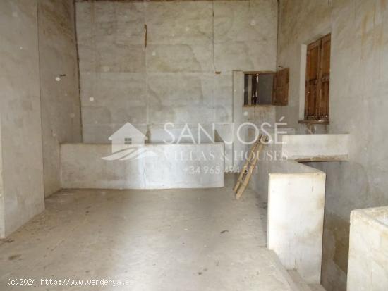 INMOBILIARIA SAN JOSE VENDE CASA DE CAMPO ADOSADA EN LA ROMANA ZONA ALCANA - ALICANTE