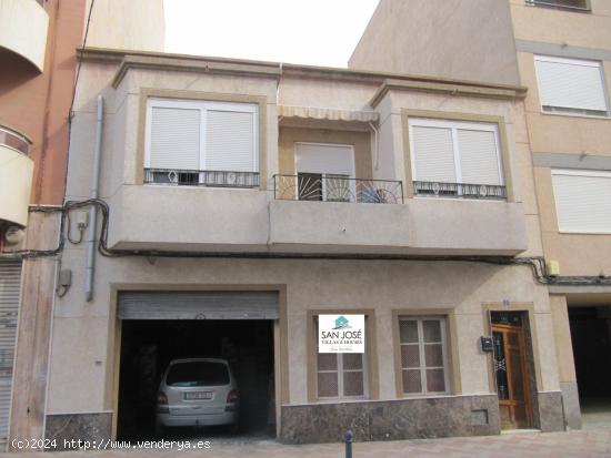  SE VENDE  PISO CON PLANTA BAJA EN MONOVAR (ALICANTE) - ALICANTE 