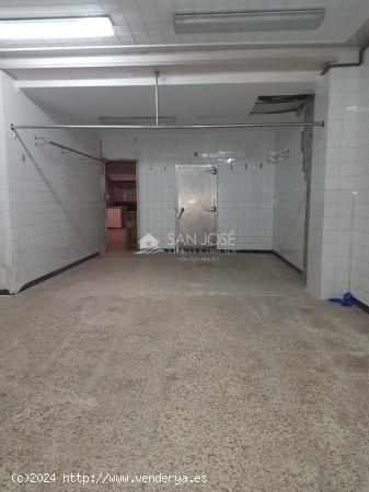 SE VENDE O ALQUILA LOCAL COMERCIAL EN PLENO CENTRO DE NOVELDA, ALICANTE - ALICANTE