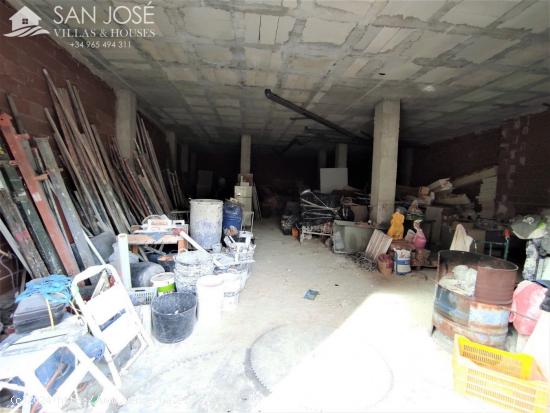 SE VENDE LOCAL COMERCIAL EN MONFORTE DEL CID CERCA DE HIPERBER - ALICANTE