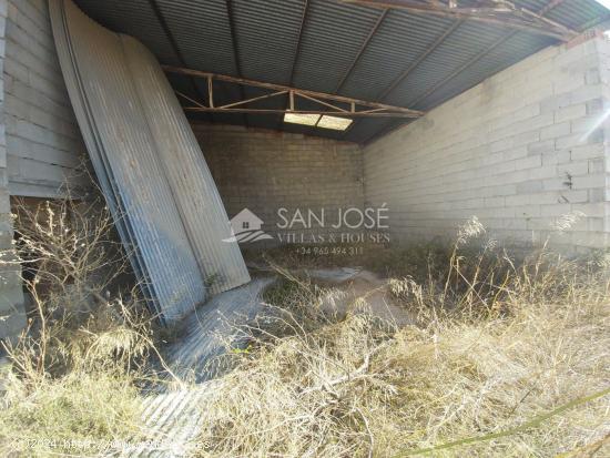 INMOBILIARIA SAN JOSE VENDE CASA CUEVA CON TERRENO EN LA PARTIDA DEL ALGAYAT EN LA ROMANA - ALICANTE