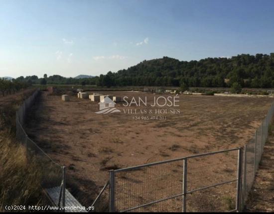 VENTA DE TERRENO EN XINORLET, CON PRECIOSAS VISTAS A LA SIERRA - ALICANTE