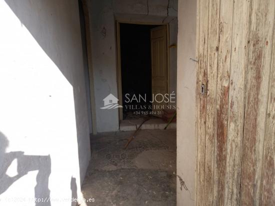 SE VENDE CASA  EN ABANILLA, PARA REFORMAR  EN PARAJE NATURAL DEL RIO CHICAMO - MURCIA