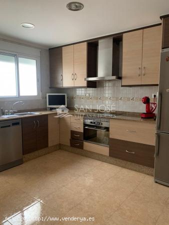 SE VENDE PISO SEMINUEVO EN MONOVAR EN MUY BUENA ZONA (ALICANTE) - ALICANTE