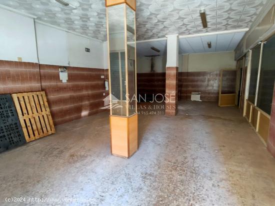 SE VENDE LOCAL QUE HACE ESQUINA EN BUENA ZONA DE ASPE - ALICANTE