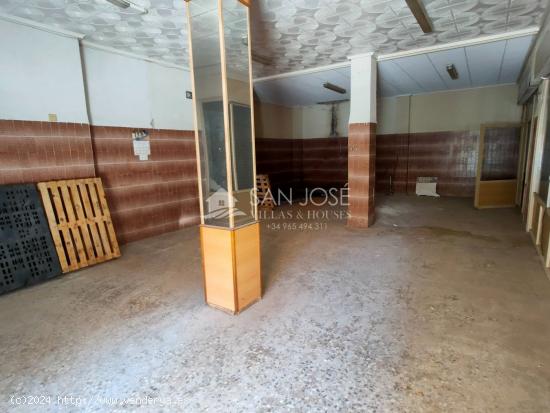 SE VENDE LOCAL QUE HACE ESQUINA EN BUENA ZONA DE ASPE - ALICANTE