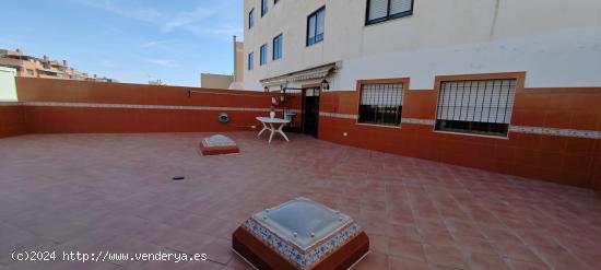 SE VENDE PISO /JUNTO HOSPITAL/ASCENSOR/GARAJE/LISTO PARA VIVIR - ALICANTE