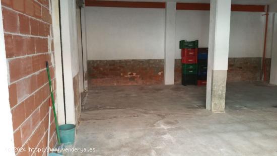 SE VENDEN 2 LOCALES UNIDOS - ALICANTE