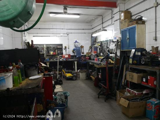 SE VENDE LOCAL MONTADO COMO TALLER MECANICO - ALICANTE