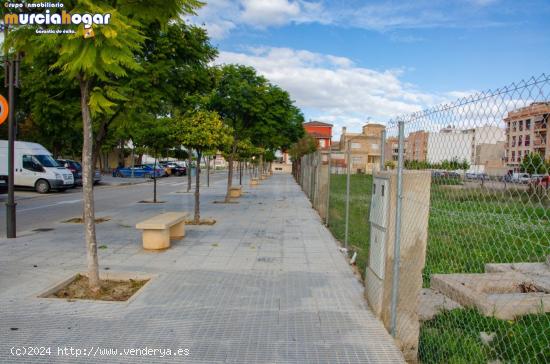 SOLAR URBANO EN LA URB. LOS NARANJOS (BENIAJÁN). - MURCIA