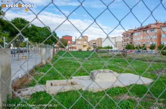 SOLAR URBANO EN LA URB. LOS NARANJOS (BENIAJÁN). - MURCIA