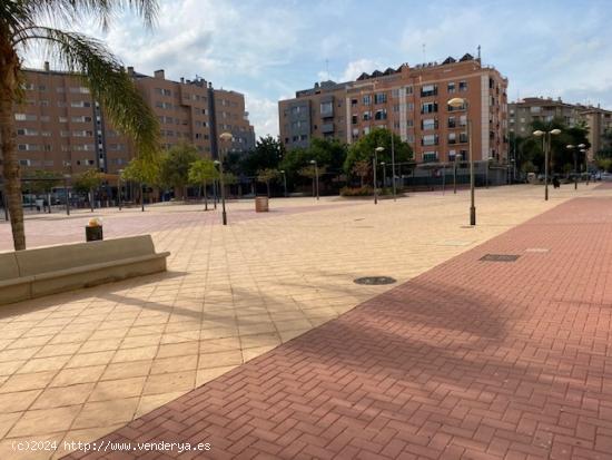 VENTA LOCAL 320 M2. ZONA AVDA. JUAN CARLOS 1º, JUNTO DELEGACIÓN DE HACIENDA - MURCIA