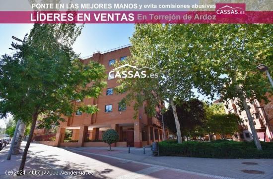  ZONA JUNCAL - Piso de 4 habitaciones, 2 baños, terraza y garaje. - MADRID 