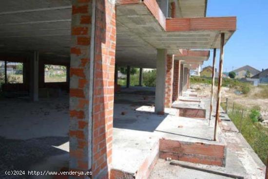 OBRA PARADA EN RIBEIRA - A CORUÑA