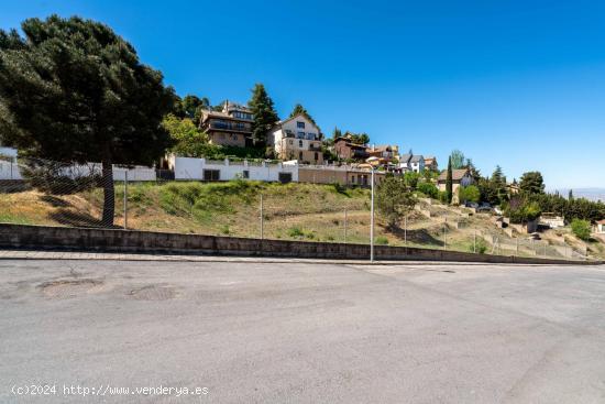 Parcela urbana de 2.000 m2 en la Zubia en un entorno único. - GRANADA