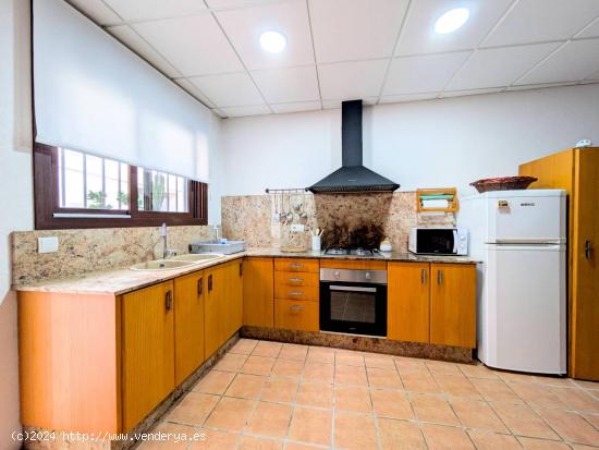 ENCANTADORA CASA EN VENTA - TARRAGONA