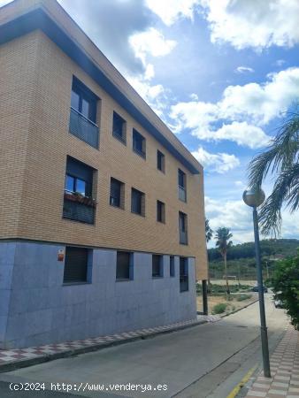 se vende piso en  RIUDECANYES - TARRAGONA