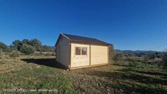 Venta de Finca Rústica en Pont d'Alentorn, Tarragona - 13000 m² con Casita - TARRAGONA