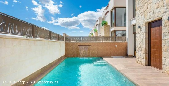 Villa en venta a estrenar en Los Montesinos (Alicante)