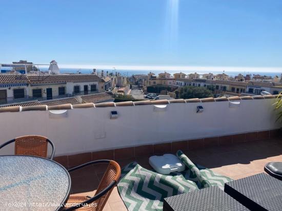 Bungalow planta alta, reformado, con solárium privado, vistas al mar y licencia Turística. - ALICA