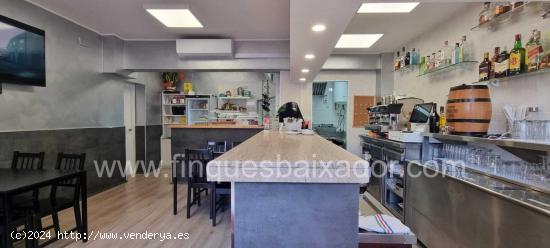  ¡FINQUES BAIXADOR TRASPASA BAR TODO REFORMADO Y EN PLENO FUNCIONAMIENTO! - BARCELONA 