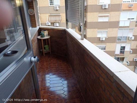 Se Vende en Sevilla - SEVILLA