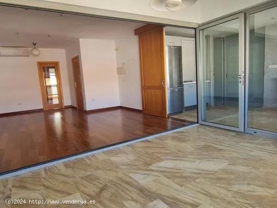 Se Vende en Sevilla - SEVILLA