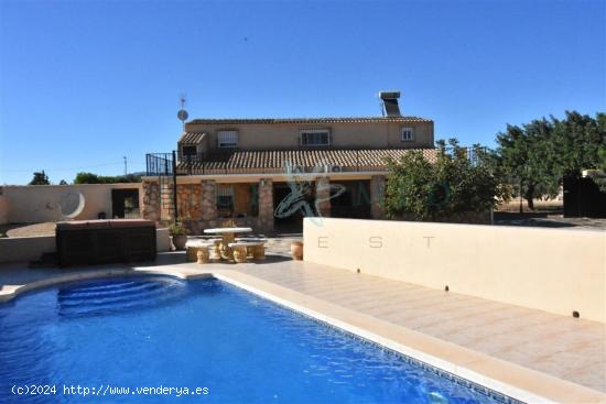 PRECIOSA CASA DE CAMPO EN VENTA EN VALLADOLISES - MURCIA