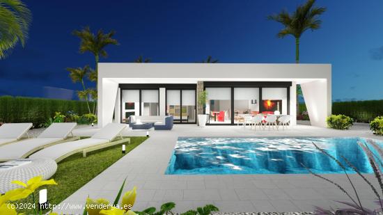 Modernas villas independientes en una planta con piscina privada - MURCIA