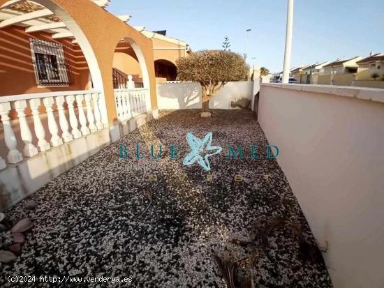 CHALET DE 2 DORMITORIOS Y 1 BAÑO EN CAMPOSOL - MURCIA