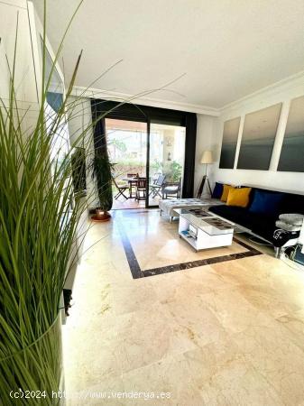 Apartamento en planta baja de 2 dormitorios y 2 baños en Roda Golf. - MURCIA