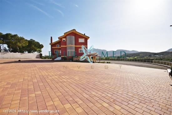 FANTÁSTICO CHALET A LA VENTA EN LEIVA - MURCIA