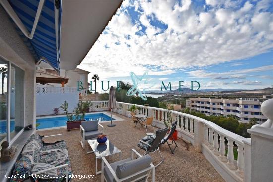 IMPRESIONANTE CHALET CON VISTAS AL MAR EN ISLA PLANA - MURCIA