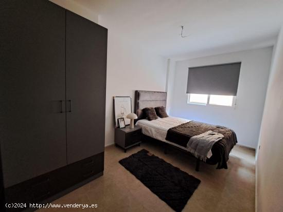 ADOSADO CON 4 HABITACIONES Y 3 BAÑOS EN BIGASTRO - ALICANTE