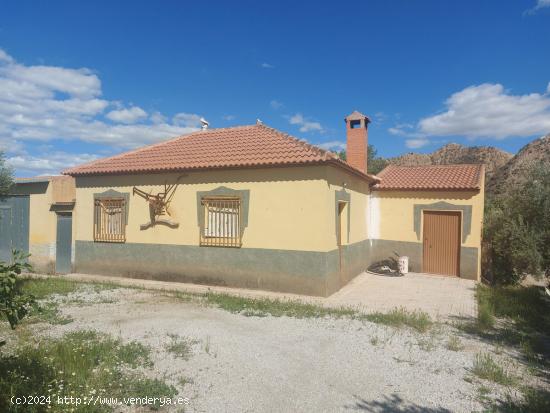 Se Vende en Beas de Guadix - GRANADA