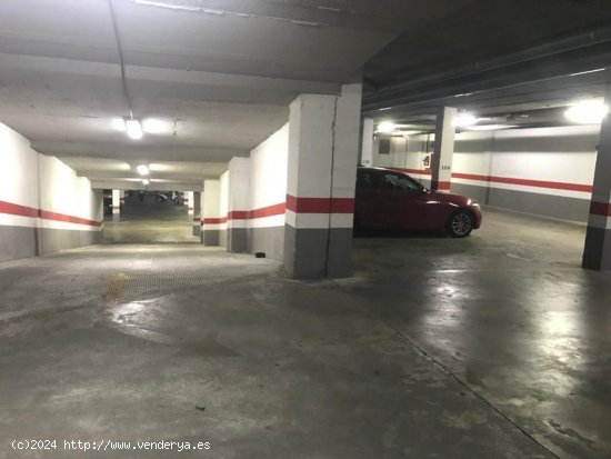 Plaza de garaje en plena Avenida de las Ciencias!!