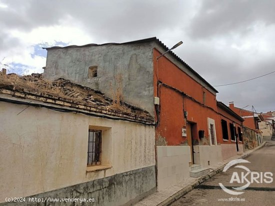 Casa de pueblo en Val de Santo Domingo