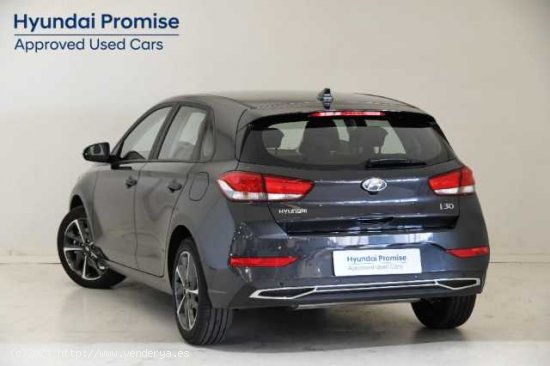 Hyundai i30 ( 1.5 DPI Klass SLX 110 )  - Pamplona