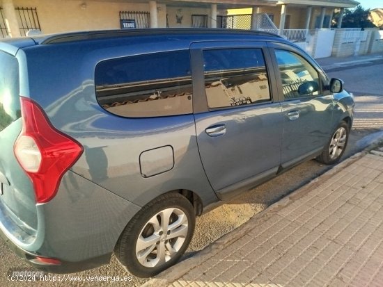 Dacia Lodgy 7 plazas 110 caballos de 2014 con 140.000 Km por 7.000 EUR. en Murcia