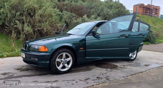 BMW Serie 3 320d Auto. de 2001 con 221.500 Km por 4.000 EUR. en Zamora